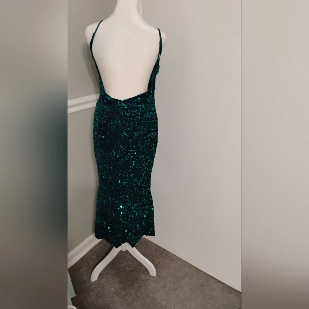 NWT Baltic Born Valdez Women's Sequined Green Gown Sz M - Picture 4 of 4